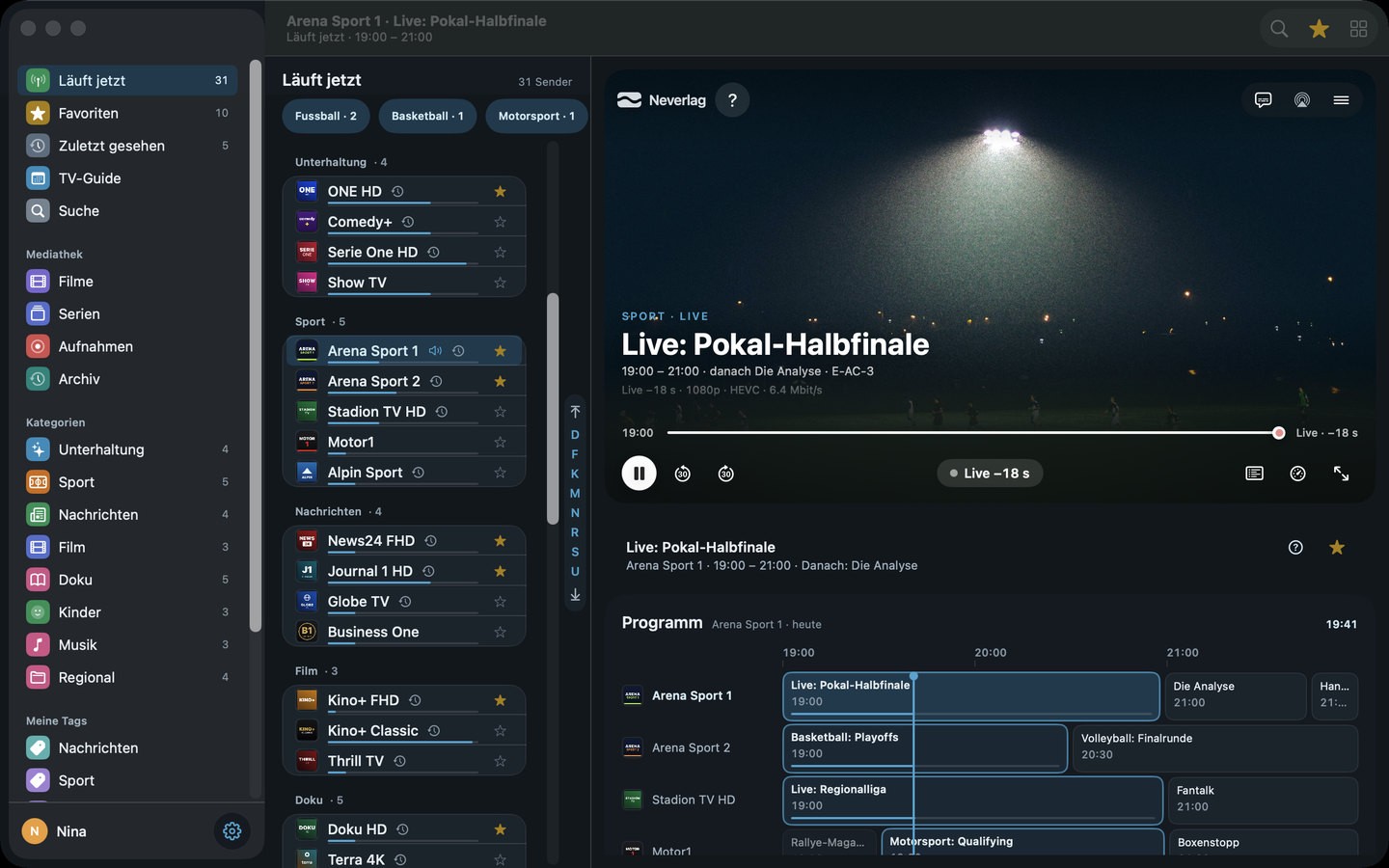 Neverlag auf dem Mac: links die Seitenleiste mit «Läuft jetzt», Favoriten und TV-Guide, daneben Senderliste mit Themenfiltern, Player und Programm