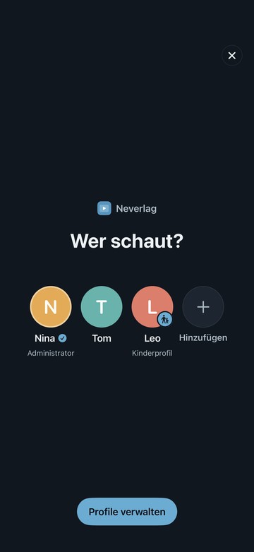 «Wer schaut?» in Neverlag auf dem iPhone: drei Profile – Nina als Administrator, Tom, Leo als Kinderprofil – und «Hinzufügen»