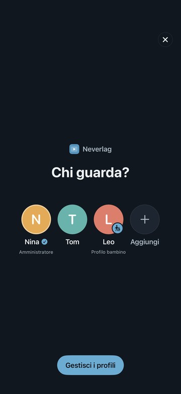 «Chi guarda?» in Neverlag su iPhone: tre profili – Nina come amministratrice, Tom, e Leo come profilo bambino – e «Aggiungi»