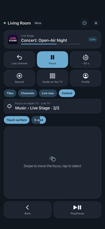 Neverlag’s remote on iPhone, Control area with the touch surface: the Apple TV “Living room” at the top, quick buttons, the mirror line, then the surface “Swipe to move the focus, tap to select”, Back and Play/Pause