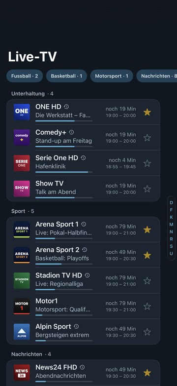 Die Live-TV-Liste von Neverlag auf dem iPhone: oben Filter wie «Fussball · 2» und «Basketball · 1», darunter Sender nach Gruppen mit laufender Sendung und Restzeit